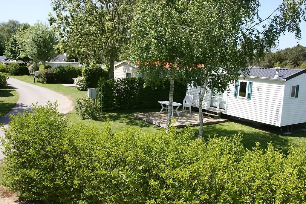 Hôtel Camping les Bruy\u00E8res à Carnac 3*,  France
