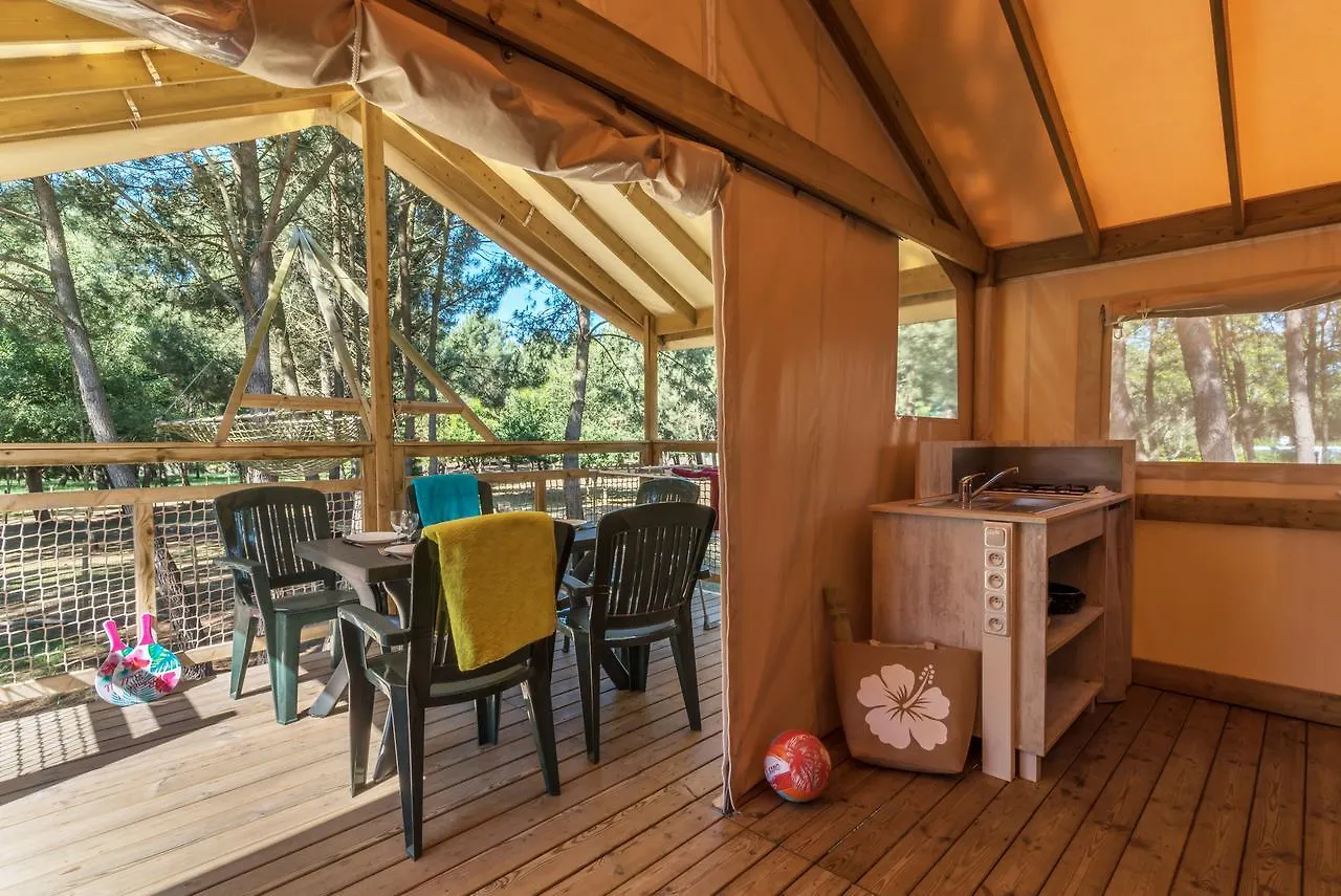Hôtel Camping les Bruy\u00E8res à Carnac