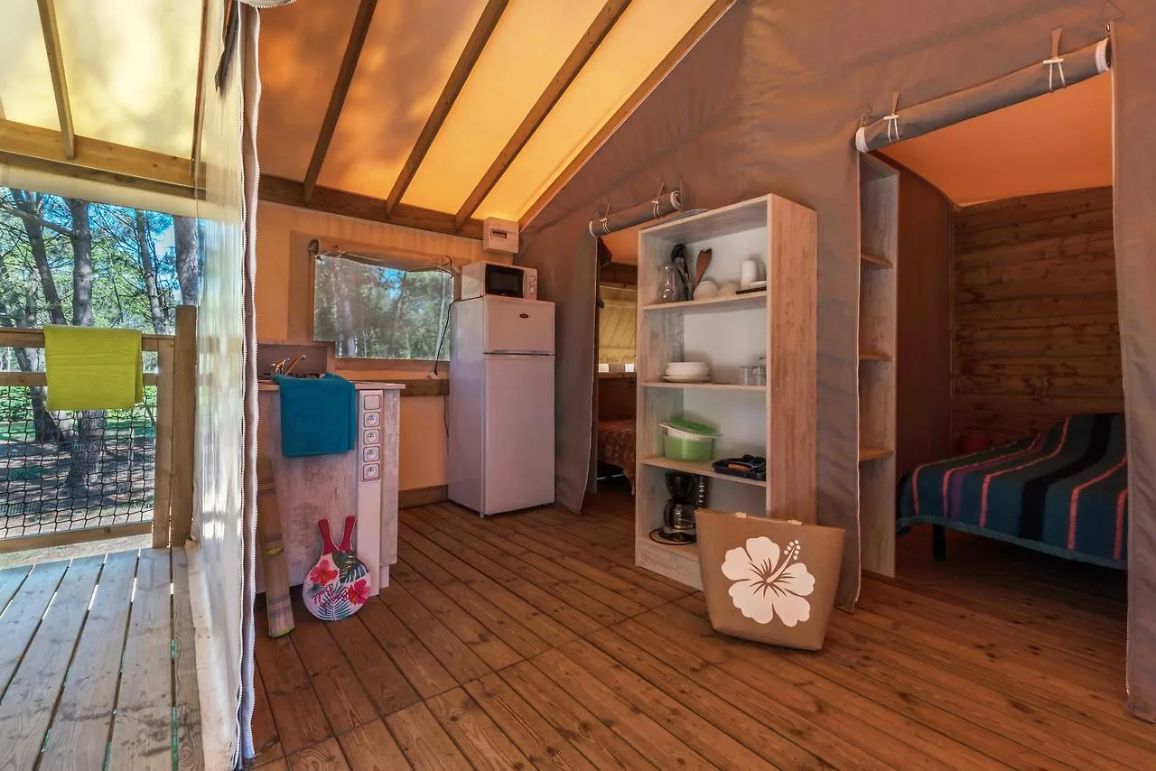 Hôtel Camping les Bruy\u00E8res à Carnac