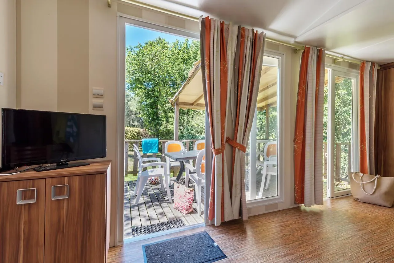 Hôtel Camping les Bruy\u00E8res à Carnac 3*,