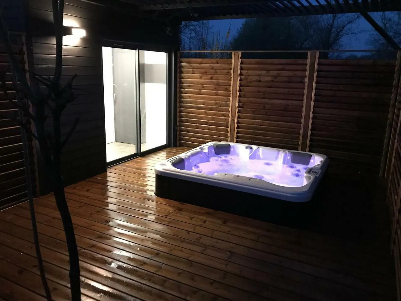 Hôtel Camping les Bruy\u00E8res à Carnac 3*,  France